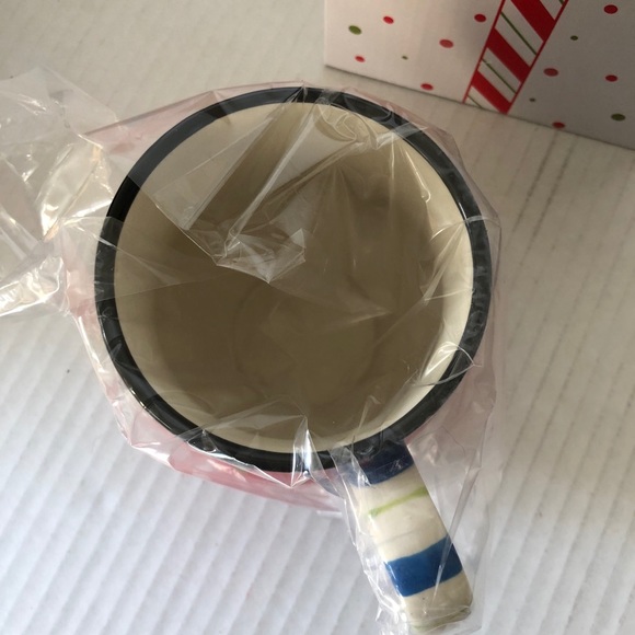 Christmas Penguin Temptations Red Mug Cup NIB - Picture 11 of 12